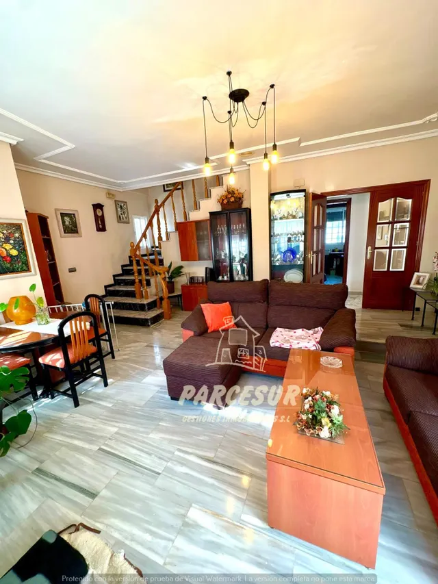 Chalet independiente en El Alcaide: espacio, comodidad y vida al aire libre — 11