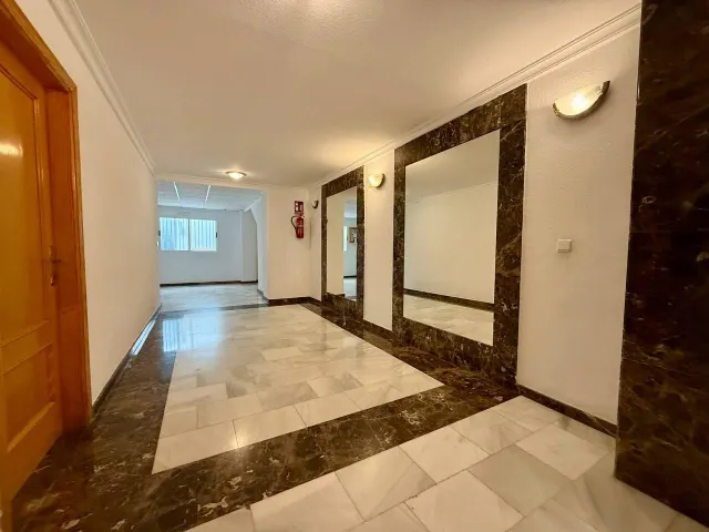 Apartamento reformado en La Mata a solo 120 m del mar — 35