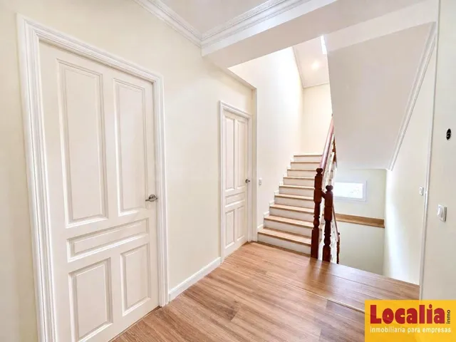 Casa familiar reformada con jardín en Miengo — 45