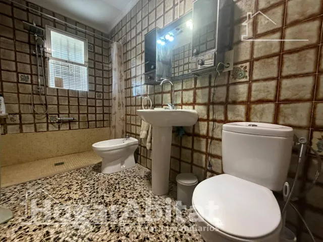 !GRAN VIVIENDA! ESPACIOSA CON TRASTERO, TERRAZA SOLARIUM, BARBACOA, JARDIN Y PISCINA — 31
