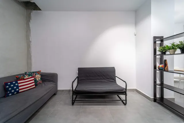 Local comercial 64m² en venta - Marbella — 26