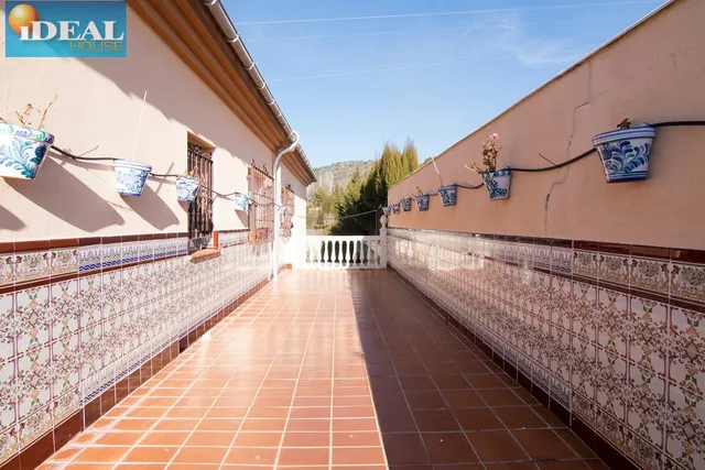A6515D7. Huétor Santillan. www.idealhouse.es — 8
