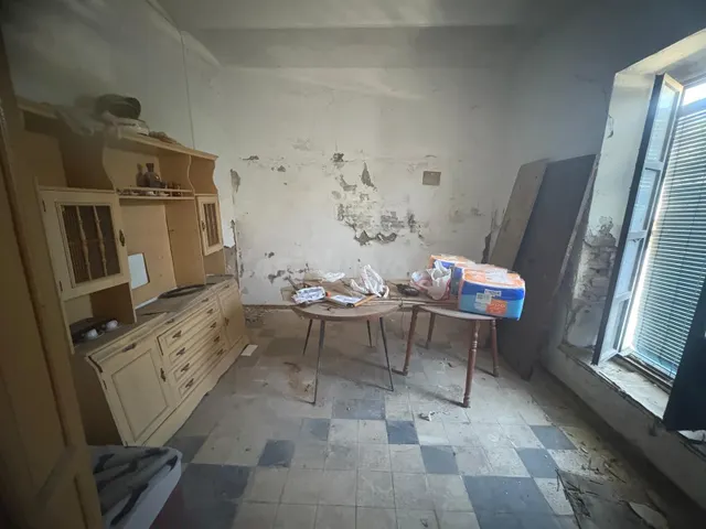 ¡Gran oportunidad en El Carpio! Vivienda de 232 m2 para refo - foto 2