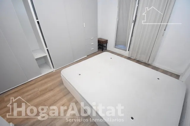 ¡oportunidad! bajo bonito, luminoso y reformado con patio, todo amueblado — 15
