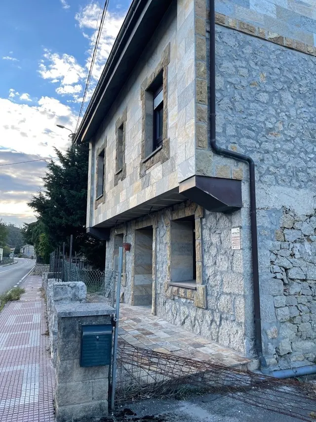 CHALET UNIFAMILIAR EN ESCOBEDO DE CAMARGO EN PARCELA DE 1400 METROS. — 8