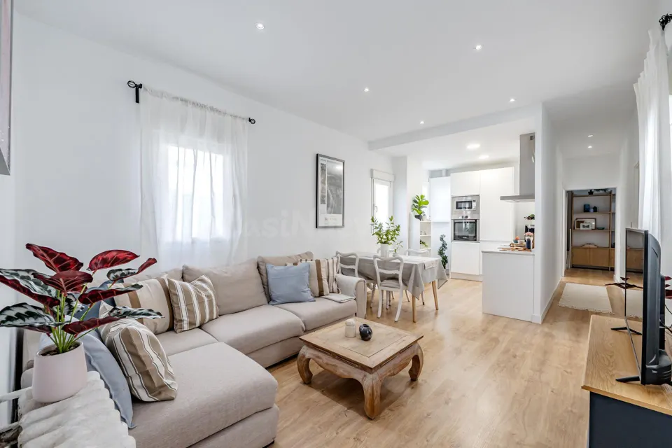 VIVIENDA REFORMADA Y MUY LUMINOSA EN RETIRO