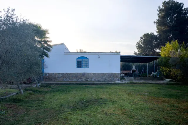 PARCELA CON CASA JUNTO A MONTECASTILLO