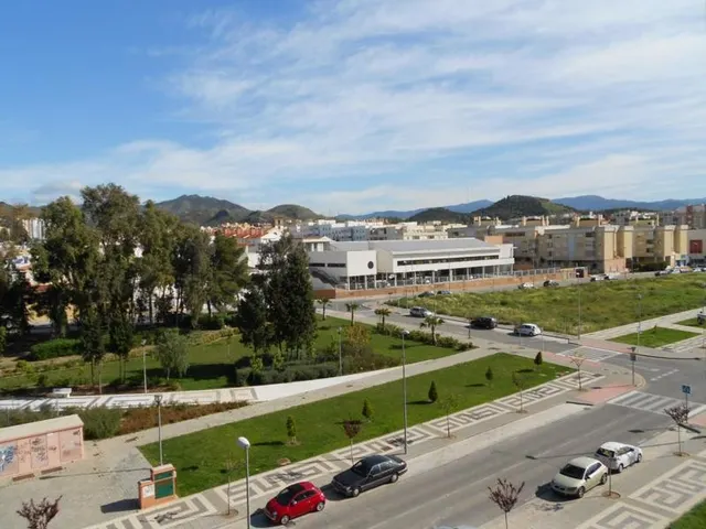 Estudio con plaza de garaje en teatinos, junto a la universidad — 3