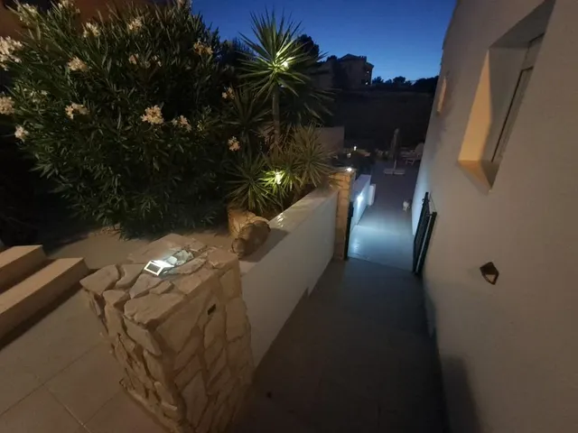 Hermosa villa con dos apartamentos separados y un estudo — 23