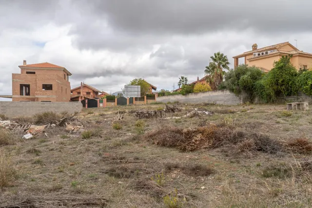 VENTA DE PARCELA EN LA URBANIZACIÓN CAÑADAS DEL PARQUE — 6