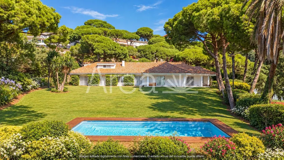 Espectacular villa con vistas al mar en Rocaferrera