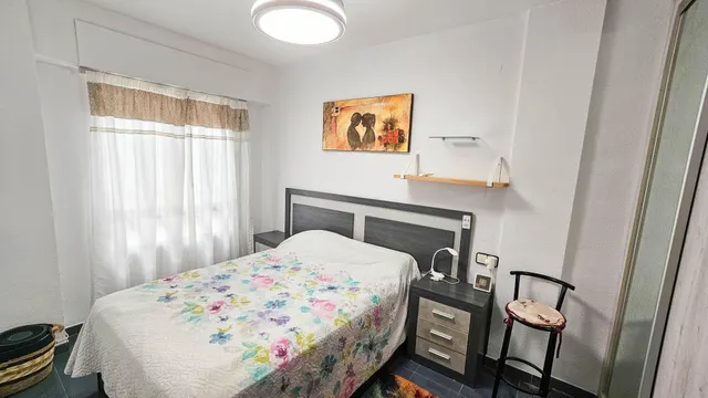 Apartamento con terraza, Alicante, Torrevieja. 1 habitación, 45 m2, 800 metros al mar — 8