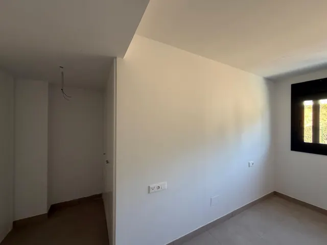 Vivienda moderna en urbanización privada Mijas con vistas al mar — 26