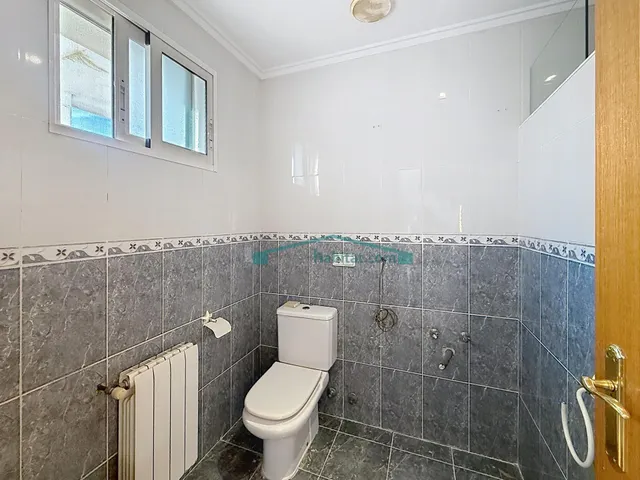 Casa independiente de 275 m2 con piscina, jacuzzi y terrazas en San Antonio de Benagéber — 20