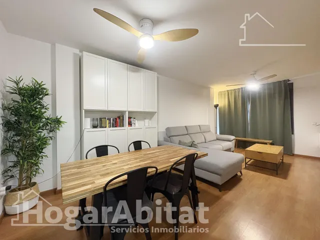 ¡Hogar de lujo! Amplio, sofisticado y reformado, con patio y garaje, todo amueblado — 26