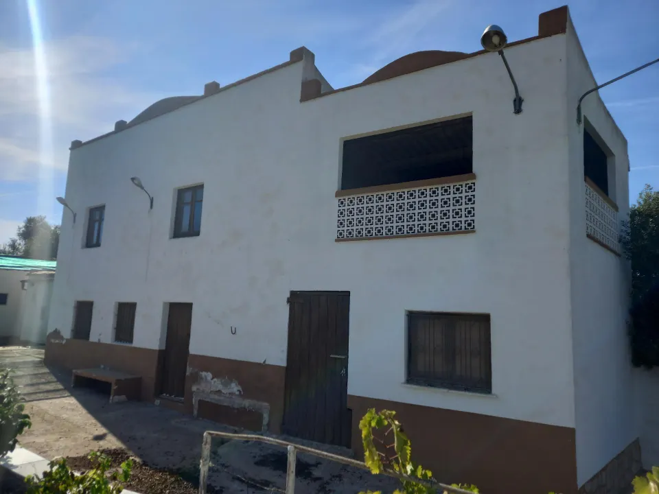 OCASION FINCA RUSTICA DE REGADIO CON VIVIENDA A 1,5 kM. DE MORA D´EBRE