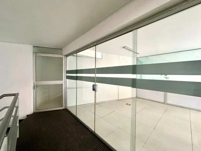 Local comercial 200m² en alquiler - Central norte — 9