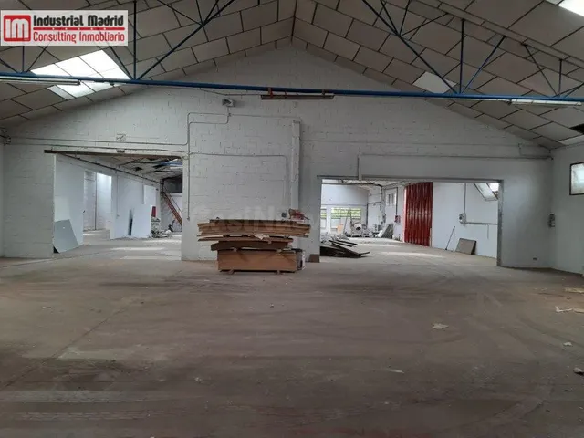 NAVE INDUSTRIAL EN VENTA EN ARGANDA DEL REY.