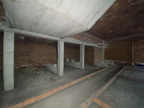 Se vende local en Cerredo, Degaña (Asturias) — 2
