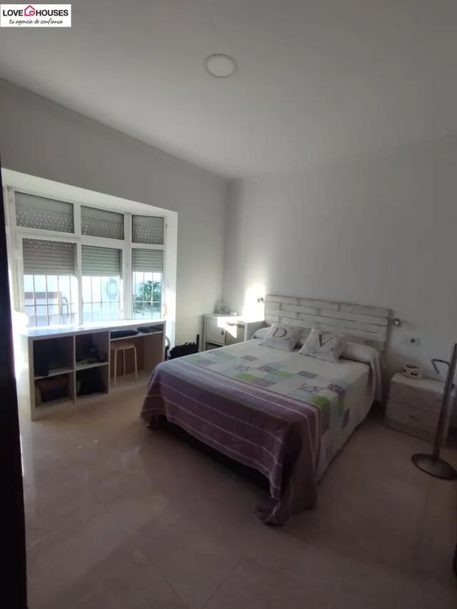 OPORTUNIDAD CHALET CON PISCINA – ZONA PAGO DEL HUMO — 23