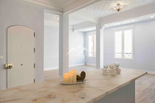 Piso de diseño en edificio señorial en el Soho de Valencia. — 13