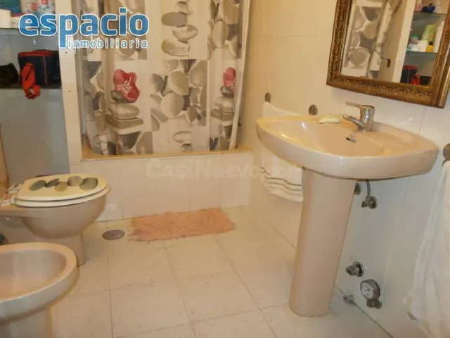 EN EL CENTRO DE PONFERRADA PISO EN VENTA - foto 5