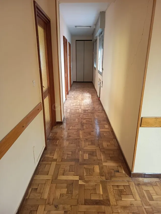 MONCASA ALQUILA Varias oficinas en edificio céntrico - foto 5
