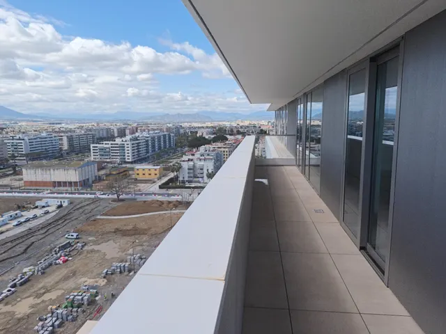 ¡Exclusivo Piso de Lujo en las Málaga Towers! — 18