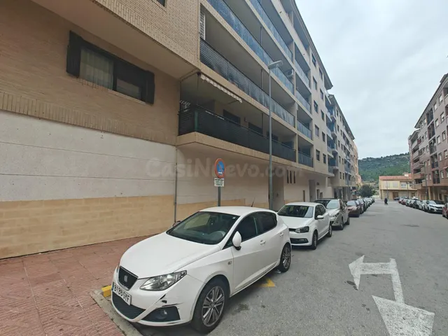 Local comercial 91m² en alquiler - Buñol
