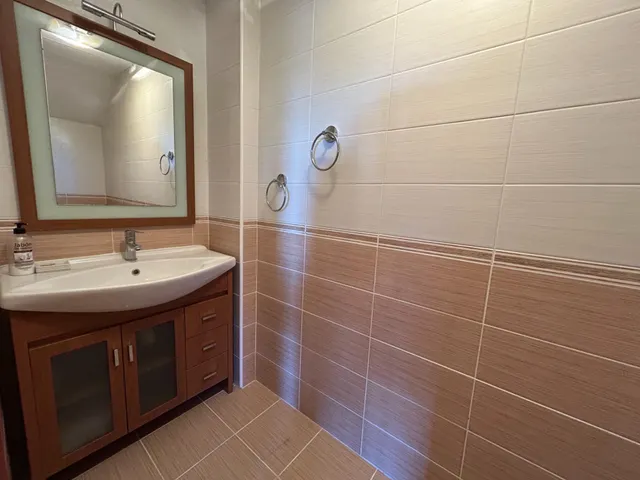 Espaciosa casa con impresionantes vistas a la montaña — 17
