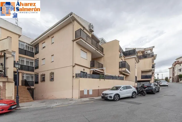 Piso en urbanización con piscina en Las Gabias — 27