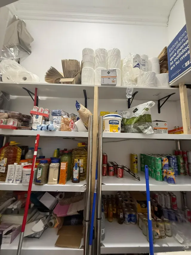 Traspaso Magnífico Local en el Porvenir — 34