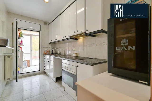 PISO GIRONA — 10