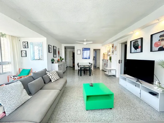 Apartamento de 3 dormitorios con vistas al mar en Campoamor - foto 4