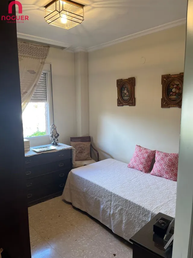PISO ZONA ZOCO DE CUATRO DORMITORIOS , DOS BAÑOS , TERRRAZA Y  ASCENSOR — 19