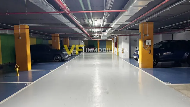 ¡Comodidad, seguridad y carga eléctrica en una sola plaza! — 8
