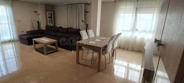Amplio Semi Ático de 5 habitaciones Ideal para Familias Nume - foto 2