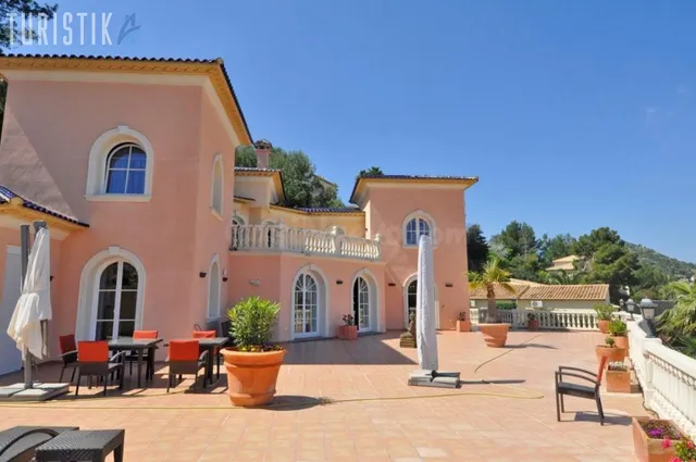 Villa de lujo en Urbanización La Sella