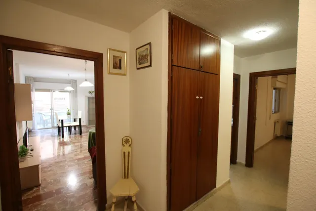Traumatología (zona). Piso amueblado. 4 dormitorios .2 baños. Estudiantes. Calefacción central — 12