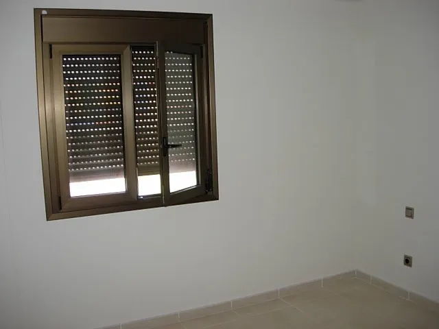 Duplex de 3 habitaciones y 2 baños  con salarium de 100m2 mas garaje y trastero — 7