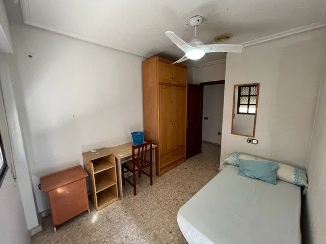 Venta de piso céntrico, 3 dormitorios, 2 baños, zona santa eulalia y universidad — 15