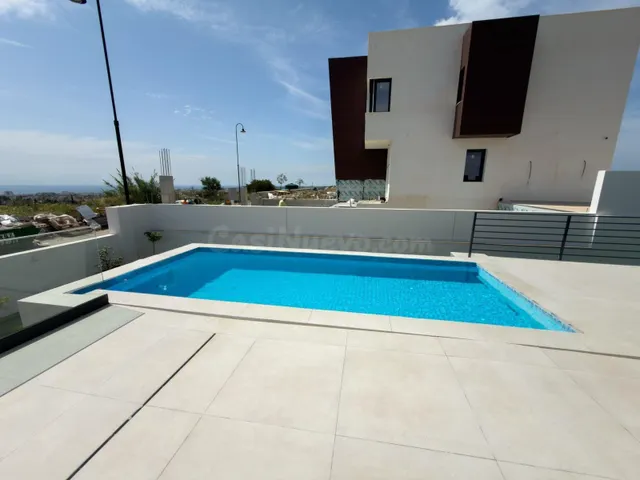 Villa a estrenar con vistas al mar espectaculares, 4 dormito - foto 5