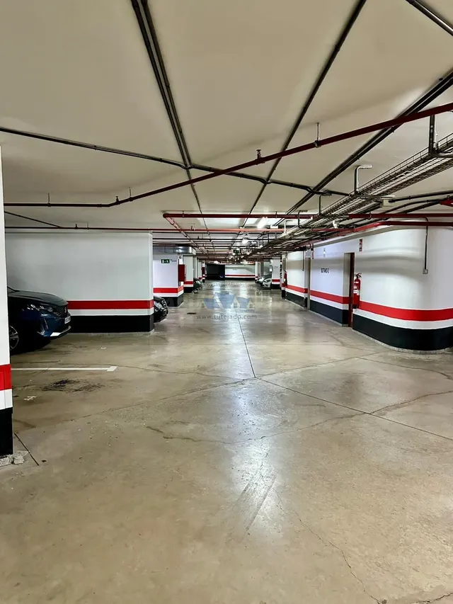 Plaza de garaje en venta - foto 2