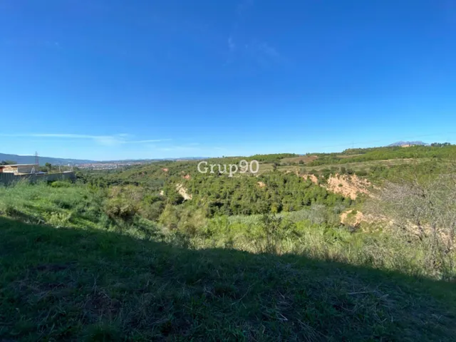 Parcela residencial de 2.000 m2 en Castellbisbal — 3