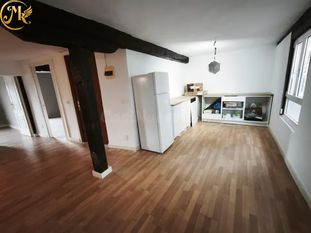 EXCLUSIVA CON MIES DE RIAL. PISO DE 3 habitaciones, CÉNTRICO