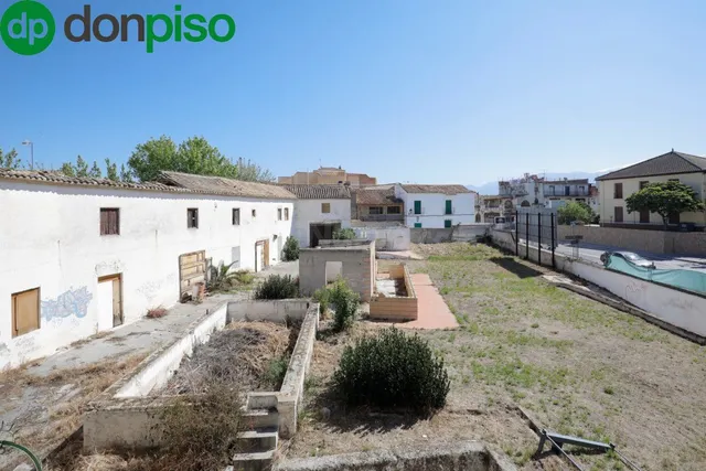 ¡Atención inversores! Casa Señorial en centro Alhendín con S