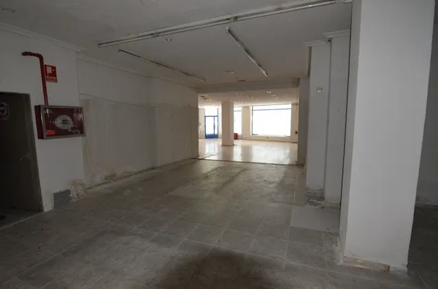 Urbis te ofrece un local comercial en venta en zona Garrido Sur, Salamanca. — 4