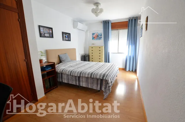 ALTO, AMPLIO Y EXTERIOR CON GARAJE Y BALCÓN, CERCA DE LA AV DE ALCOY — 41