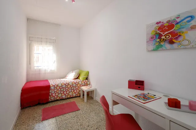 Piso en Venta en La Marina del Port - Oportunidad Única por €249,000 — 18