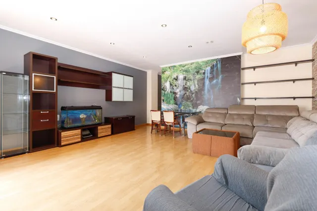 APARTAMENTO EN EL CENTRO DE TORREVIEJA CON GARAJE Y TRASTERO — 4